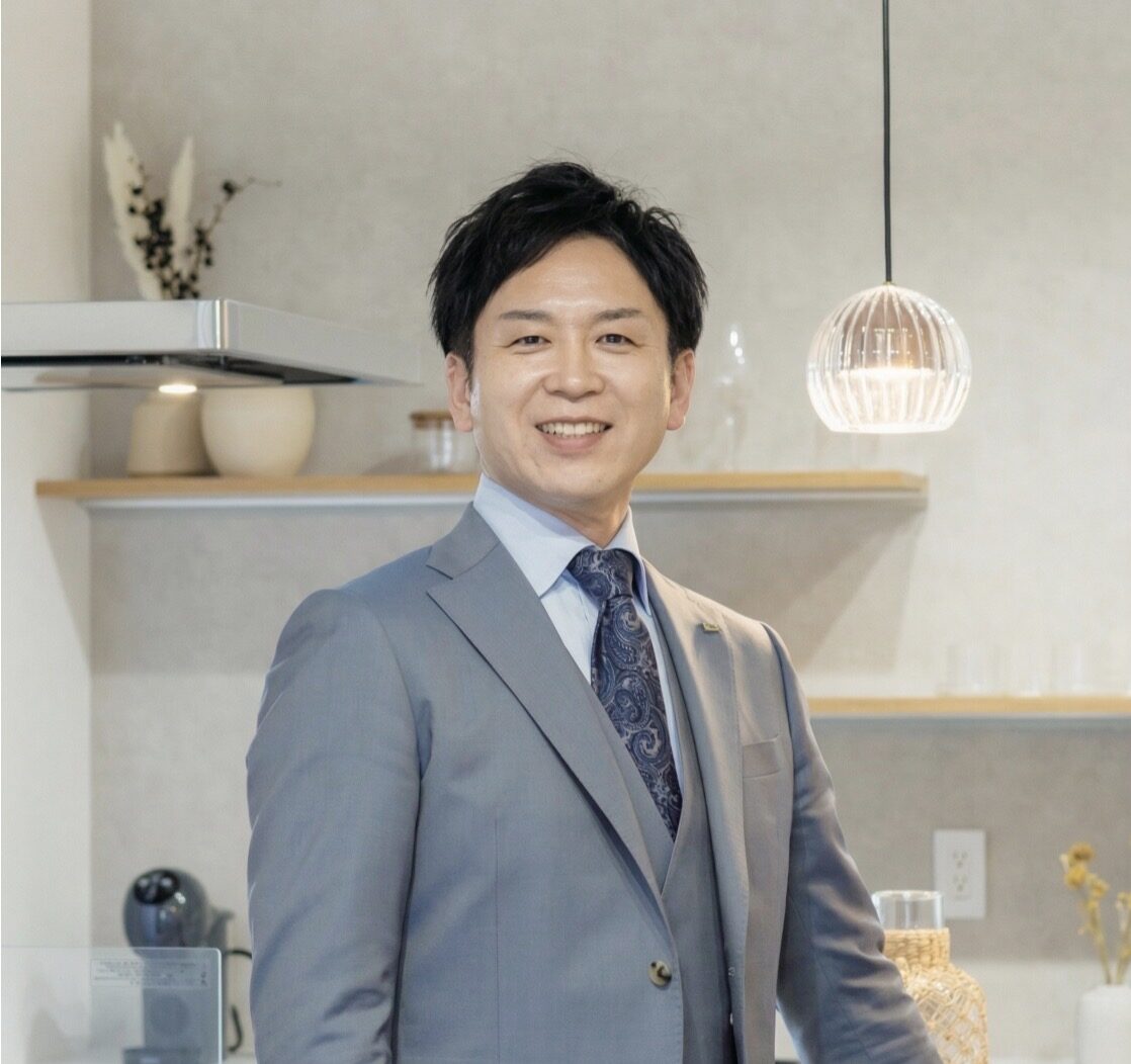 山陰のTOP営業マン
10年1人で445組の受注には秘密があった！！
その秘密を暴く